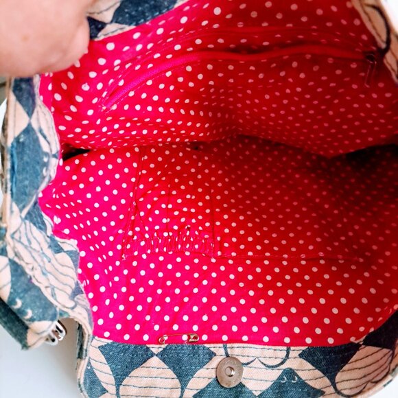 Manta Ray Bucket Crossbody Bag and Matching Wallet by Bungalow 360 - Picture 6 of 7